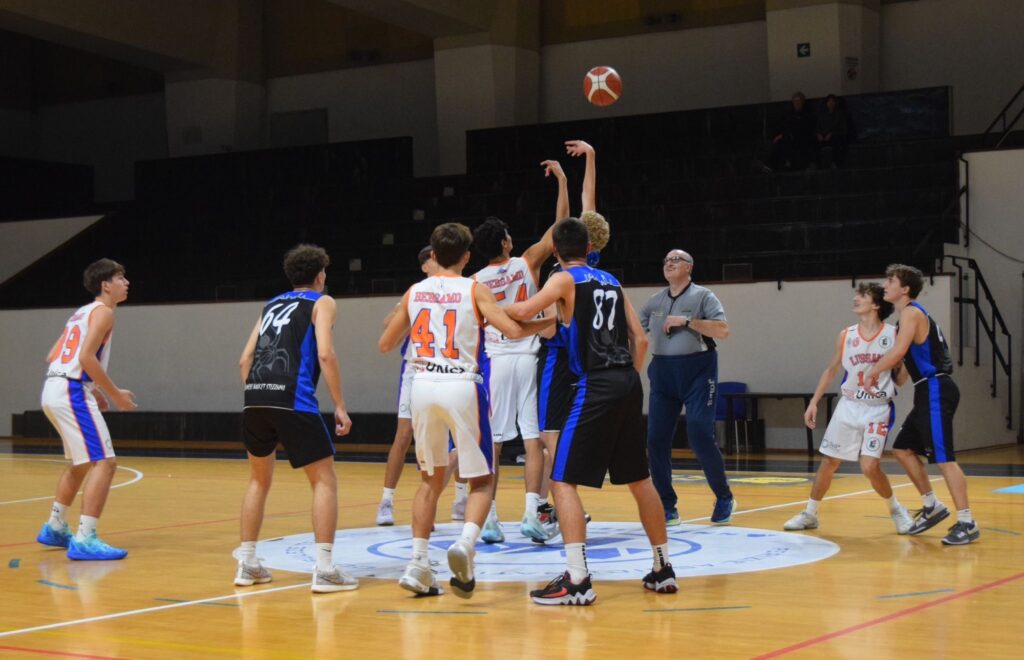 Quarta giornata di campionato per gli u19 Blu che affrontano Lussana